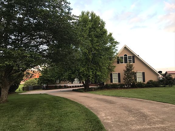 2nd image of 8344 Savannah Ln