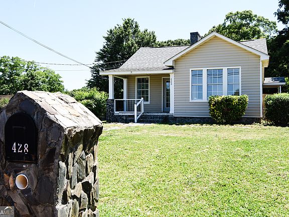 2nd image of 428 Searcy Ave