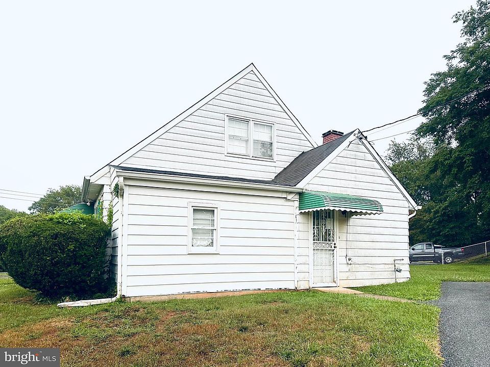 2nd image of 17 S Ritters Ln