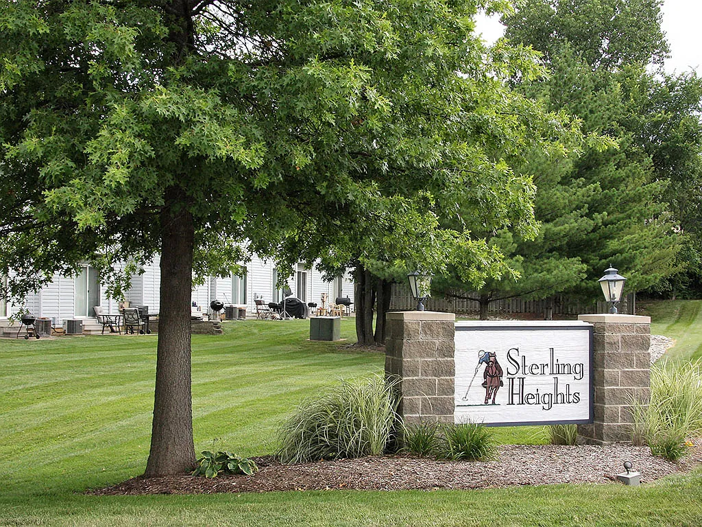 Sterling Heights Apartments — Photo 1