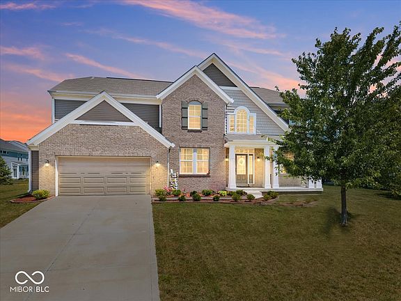 2nd image of 8436 Brookhaven Ln