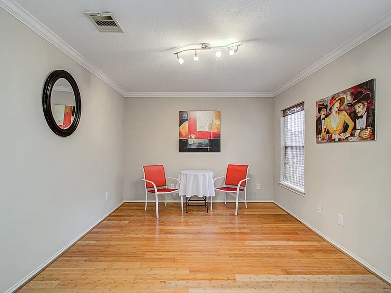 2920 Clay St — Photo 5