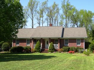 6025 Fletcher Rd, Gloucester, VA 23061