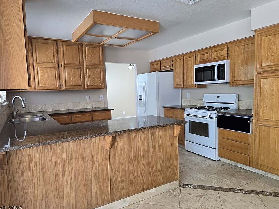 1st image of 272 Cordero Dr