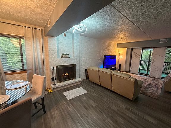 3rd image of 1424 Woodbridge Rd APT 2A