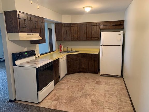 5th image of 1029 Shagbark Ct APT 1B