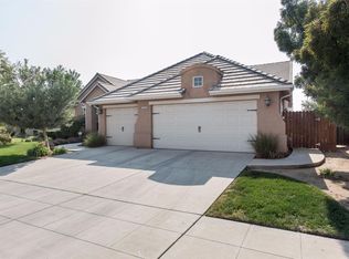 3234 Rall Ave, Clovis, CA 93619