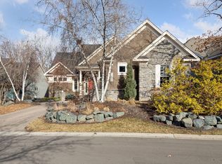 1480 Skyline Dr, Golden Valley, MN 55422