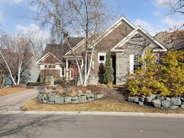 1480 Skyline Dr, Golden Valley, MN 55422