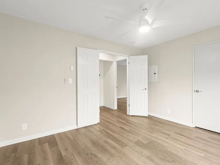Redwood Creek Villas — Photo 37
