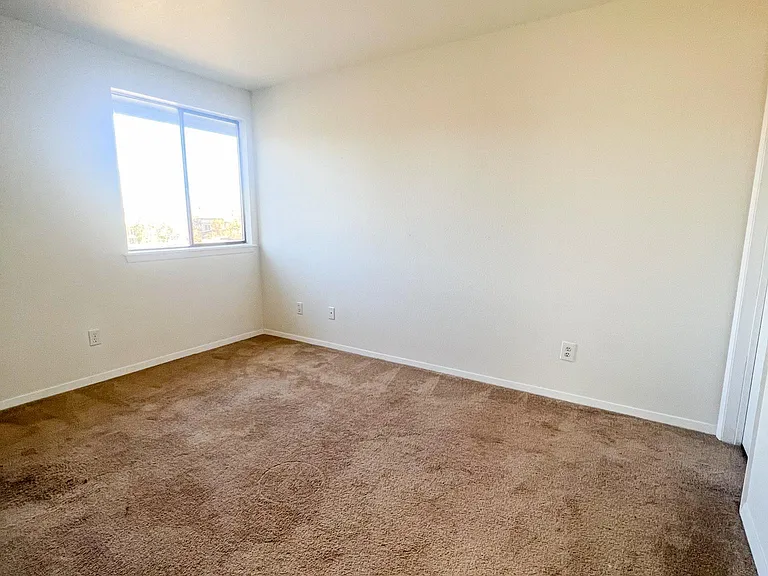 147 S Zang Way #C — Photo 10
