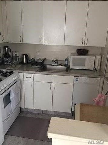 1st image of 20 Wendell St APT 35C
