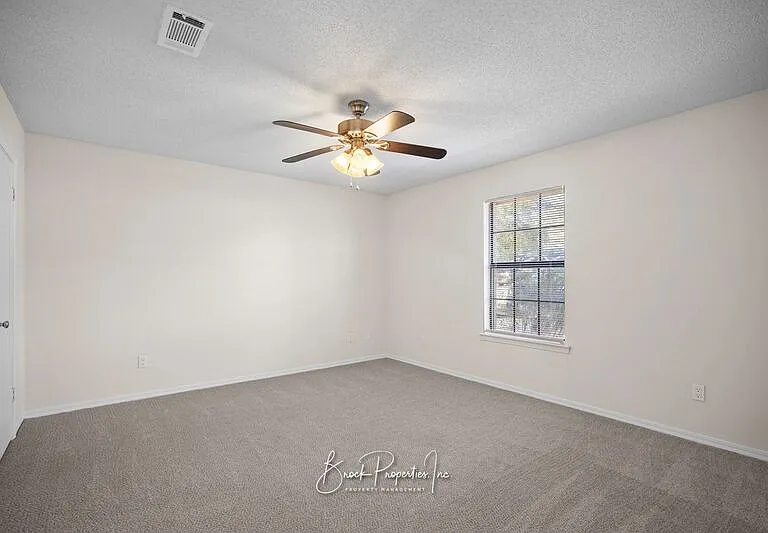 10677 Silver Creek Dr — Photo 9