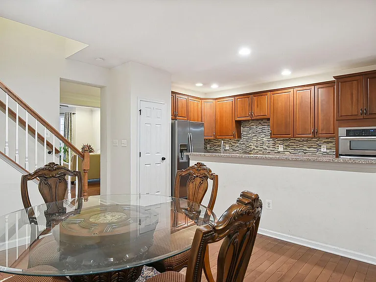 43248 Mitcham Sq — Photo 7