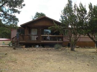 2055 Chevelon Rd, Overgaard, AZ 85933
