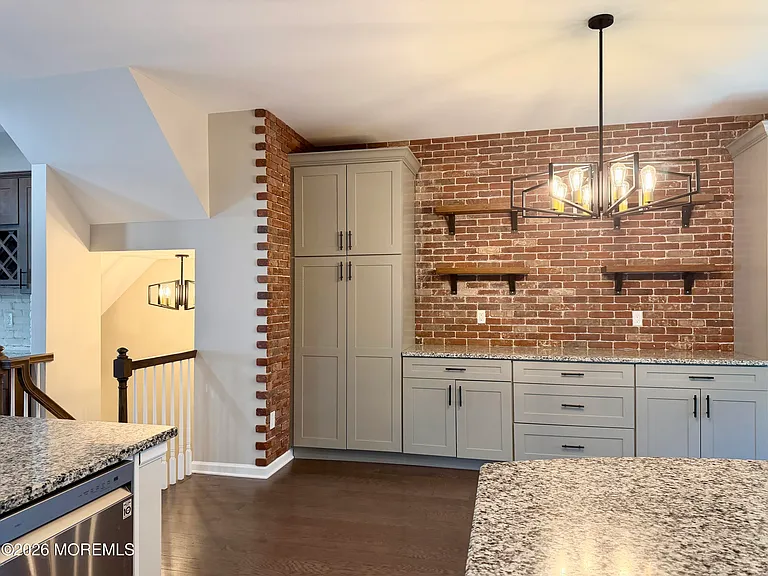 305 Spirit Way — Photo 14