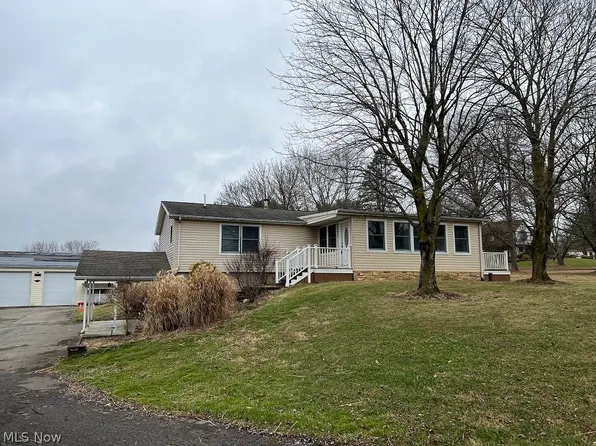4513 Adams Rd, East Palestine, OH 44413