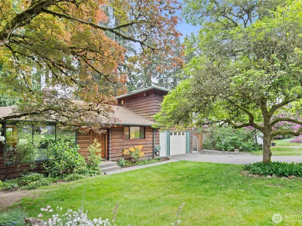 16044 33rd Avenue NE, Lake Forest Park, WA 98155