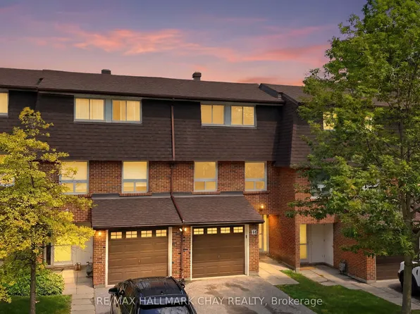 360 Blake St #34, Barrie, ON L4M 1L3