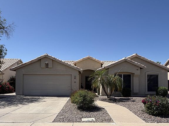 3rd image of 329 W BRISA Drive