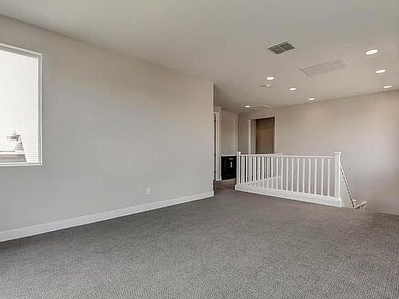 4th image of 1709 W Dawn Dr