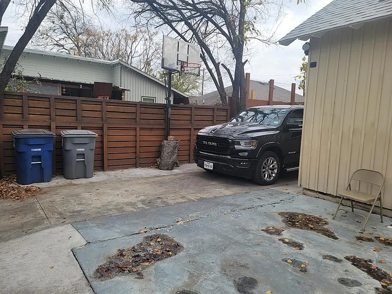 4532 Congo St — Photo 4