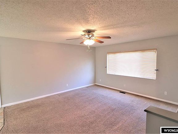5th image of 1314 Veterans Park Dr