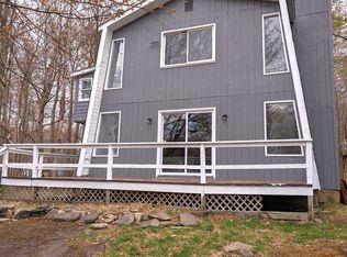 7376 Ventnor Dr, Tobyhanna, PA 18466