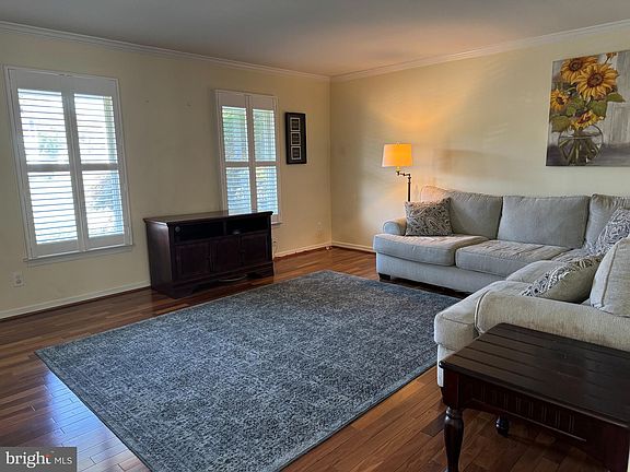 5th image of 1405 Landis Cir