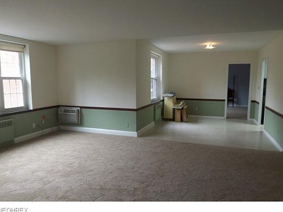 4th image of 19101 Van Aken Blvd APT 327