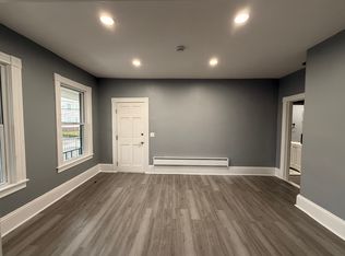 2 bed, 1.0 bath, 995 sqft, $1,695, Woonsocket, RI 02895