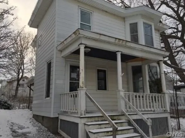 112 E 8th St, Oswego, NY 13126