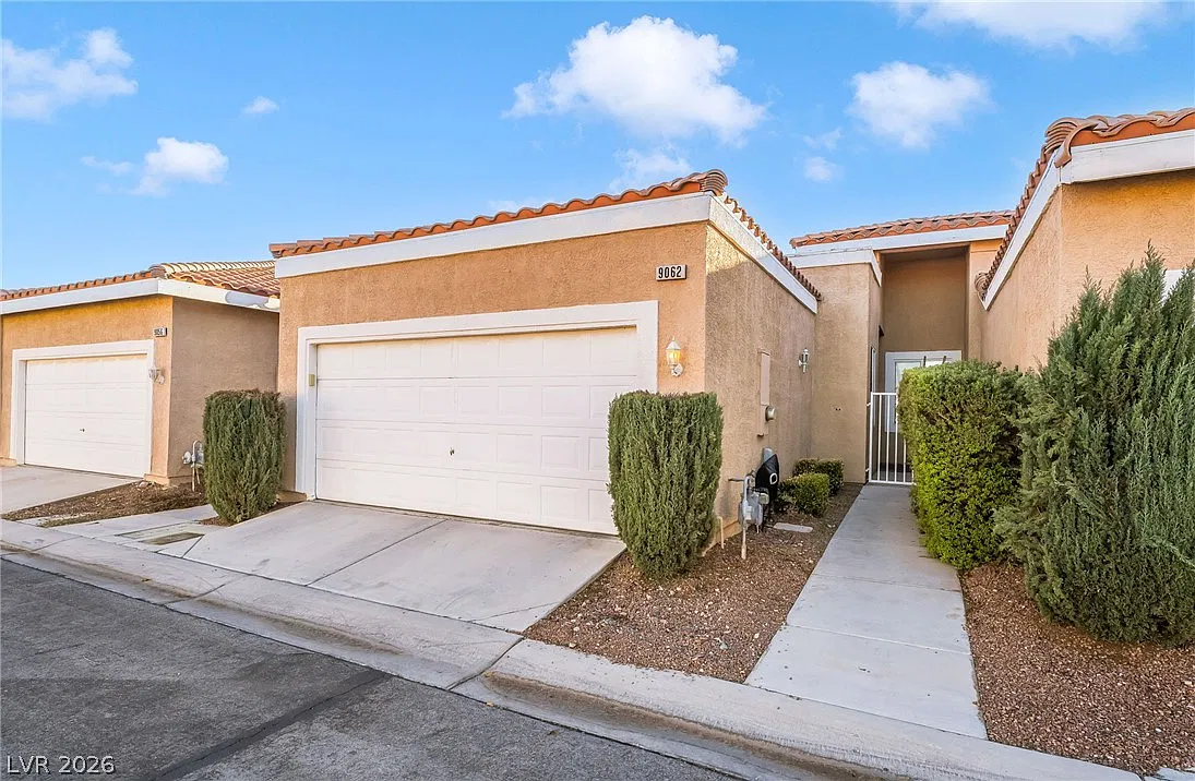 2 bed, 3.0 bath, 1239 sqft, $1,750 — Photo 1