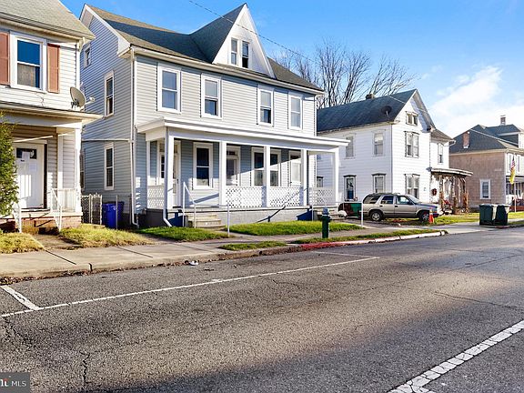 3rd image of 422 McDowell Ave