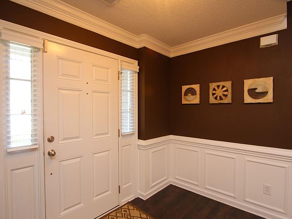 4th image of 317 Kenmore Park Dr