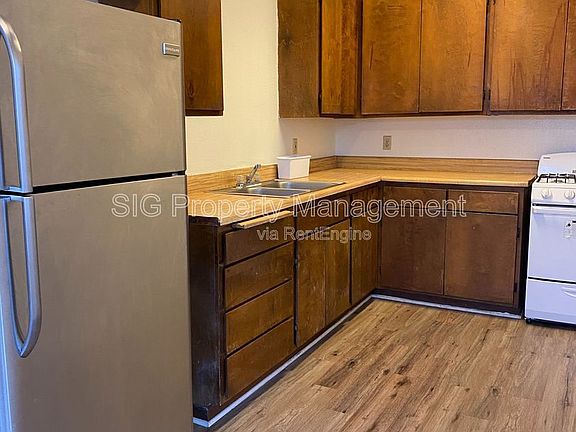 5th image of 461 W Colorado St APT 9