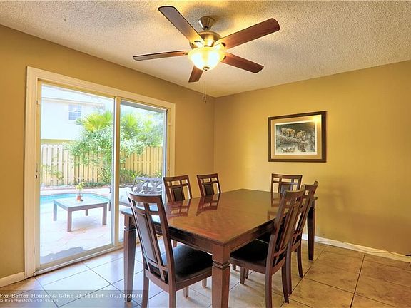 4th image of 9881 NW 5th Ct