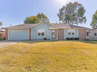 2672 E Catalpa St, Springfield, MO 65804