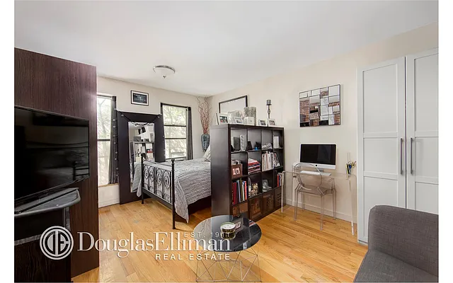Rented by Douglas Elliman | media 15