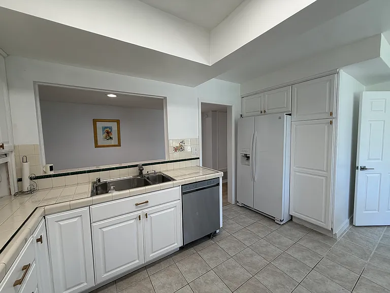 Vanalden Ave — Photo 6