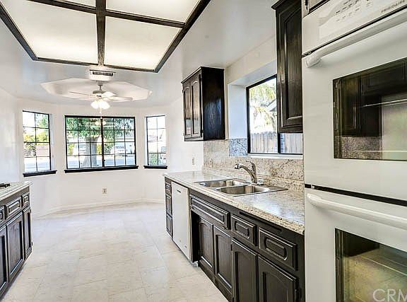 4th image of 28831 Maltby Ave