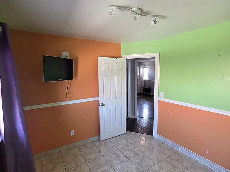 1500 72nd St #2 — Photo 10
