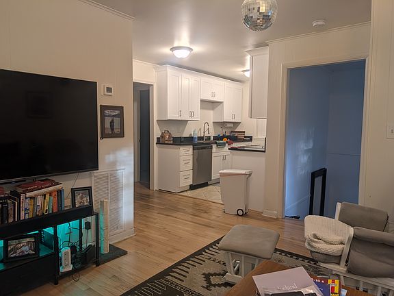 3rd image of 3458 Lamar Ave #3458