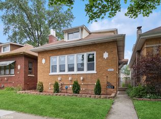 8221 S Kenwood Ave, Chicago, IL