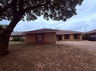 2612 S Meadow Dr, Fort Worth, TX 76133