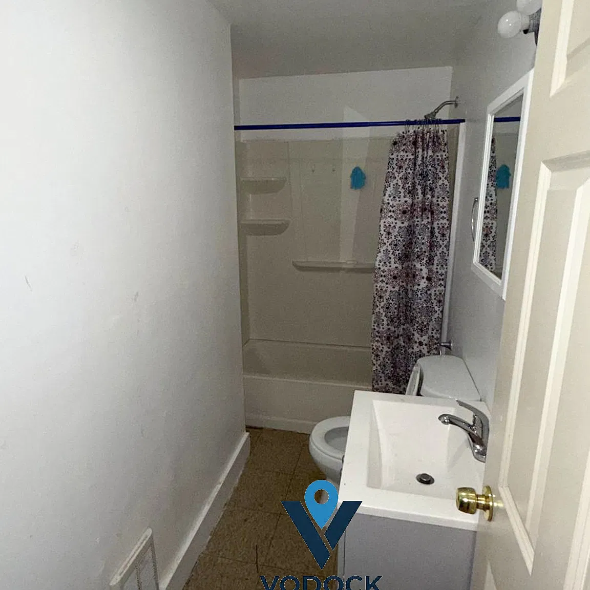 3 bed, 1000 sqft, $1,900 — Photo 4