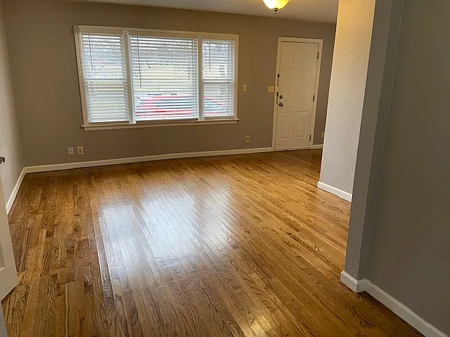 8249 Ward Pkwy — Photo 2