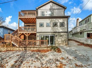 32 Huntington St, Asheville, NC 28801