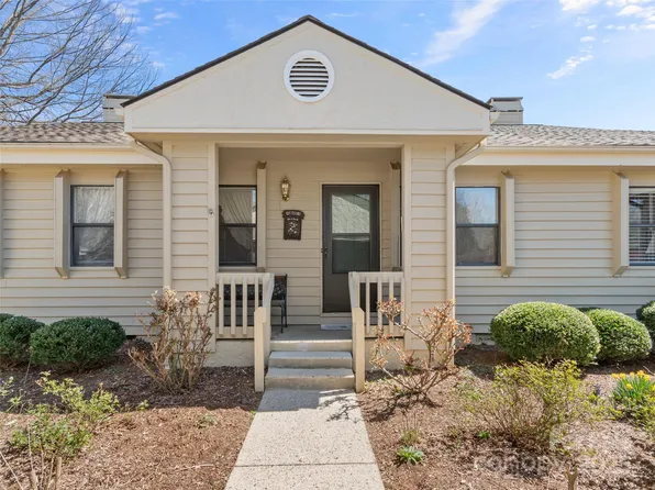 4302 Angelus Cir, Asheville, NC 28805