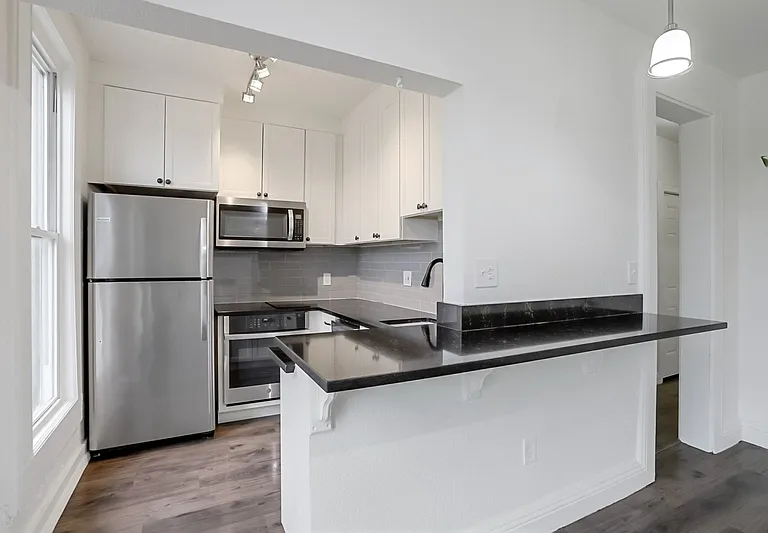 3016 Stout St #A — Photo 8
